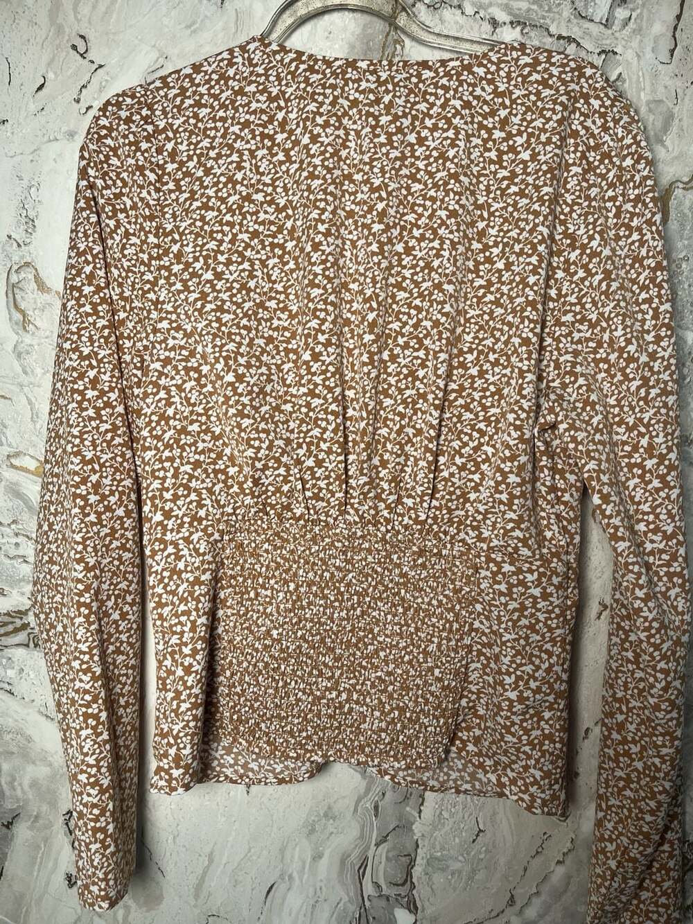 Abercrombie & Fitch Brown and White Floral Long Sleeve Twist Front Blouse - Picture 2 of 6
